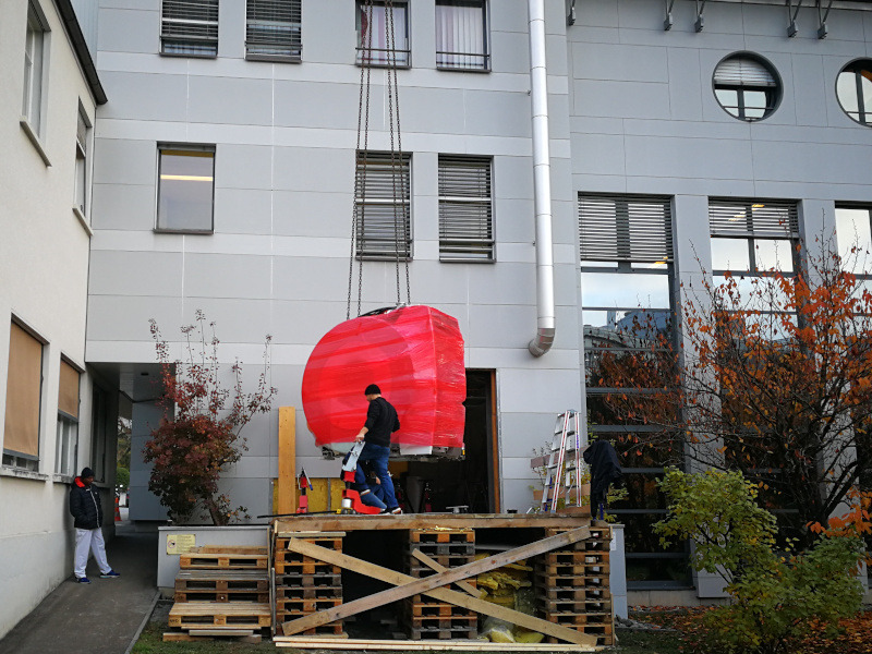 Image Siemens 1.5T MRI taken out of a hospital in Western Switzerland